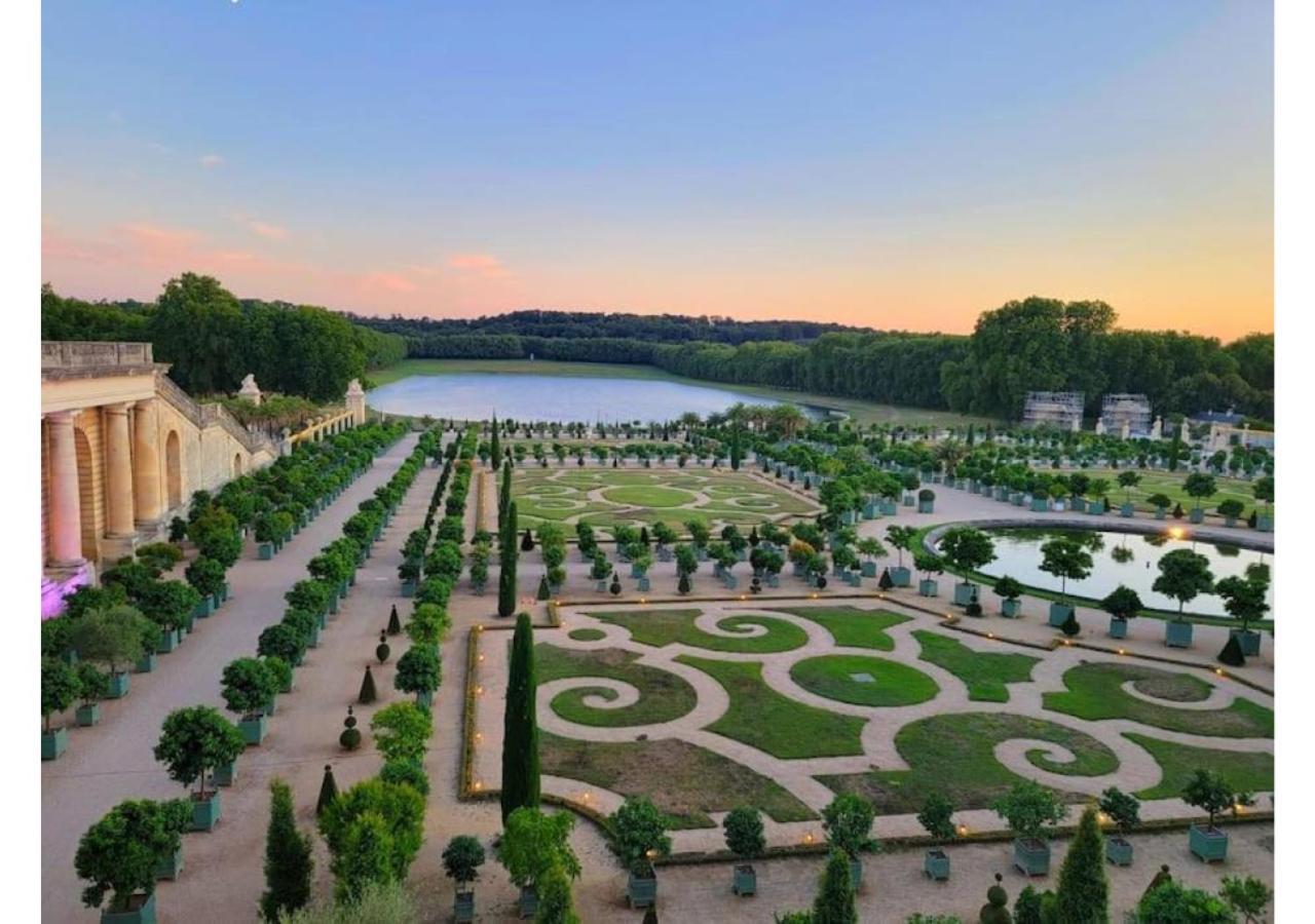 Superbe Appartement Avec Jardin Proche Versailles Saint-Cyr-lʼÉcole Exterior foto